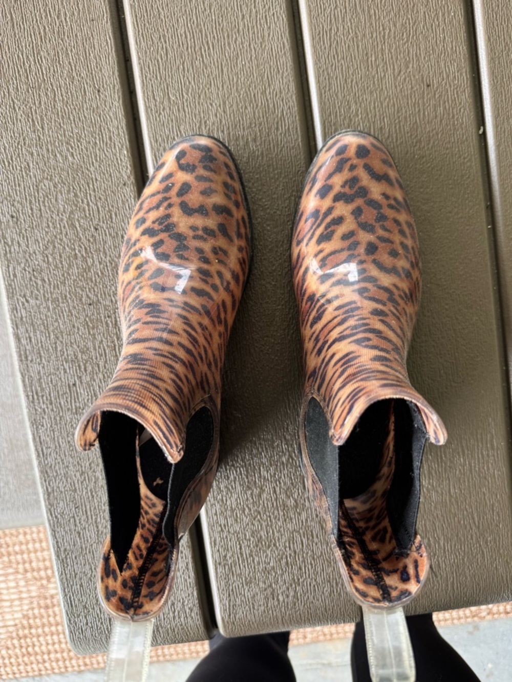 Women’s rain boots